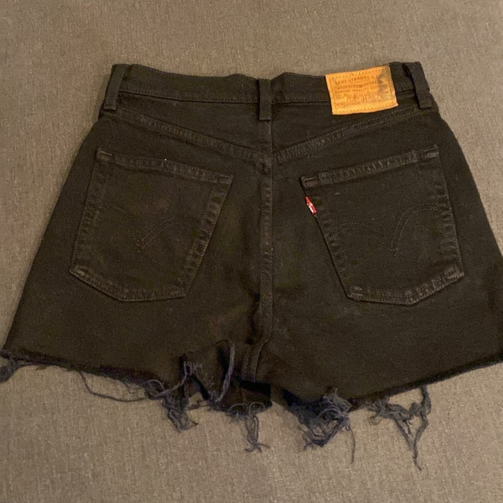 Levi's® Premium RIBCAGE WOMENS SHORTS. Sz 26 - Picture 5 of 8